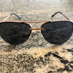 Quay aviator woman’s sunglasses